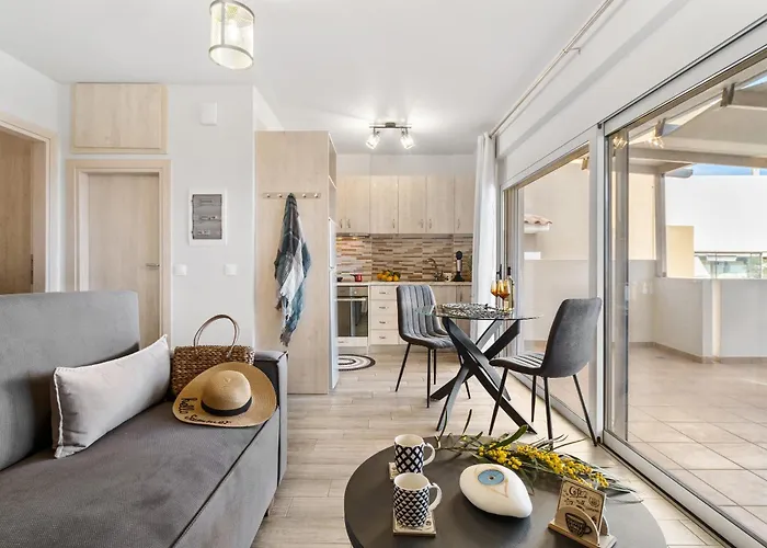 Evagelia Luxury 2 شقة نِكيانا