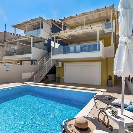 Evagelia Luxury 2 * نِكيانا